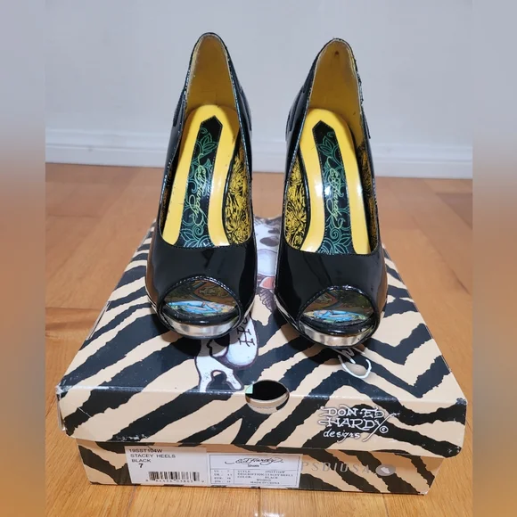Ed Hardy "Stacey" Black High Heel Peep Toe Shoes - Picture 1 of 12